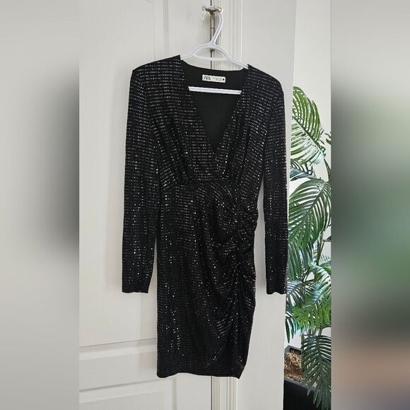 Zara Elegant Black Sequin Dress - Picture 1 of 5